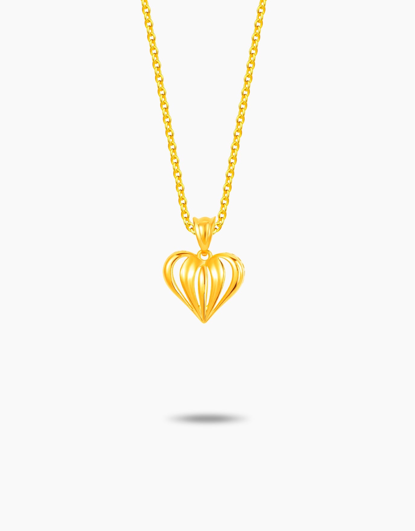 LVC MOD22 Ample Heart Gold Pendant