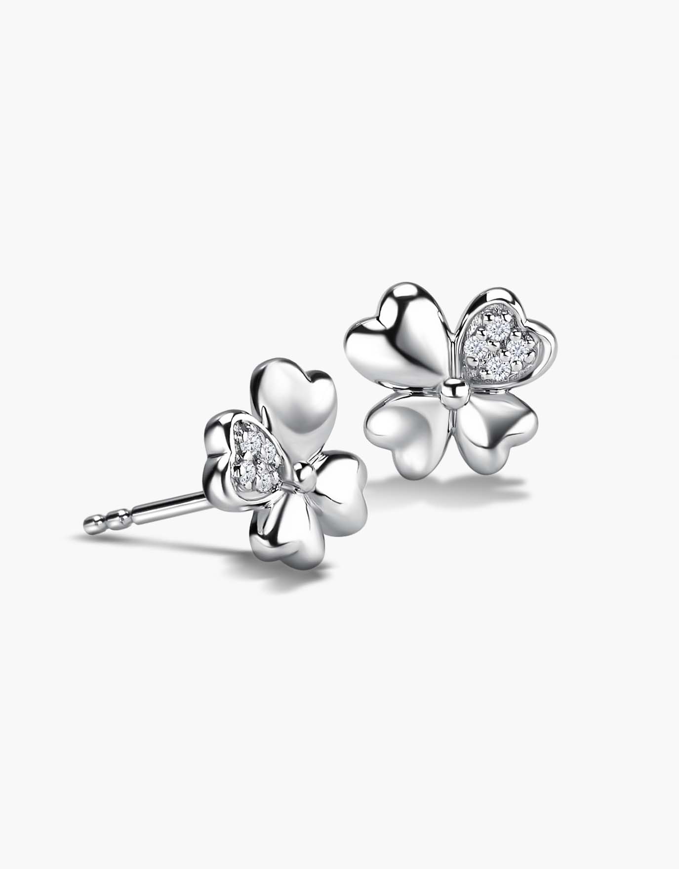 LVC diamond earrings with a stud design in white gold with four leaf clover design