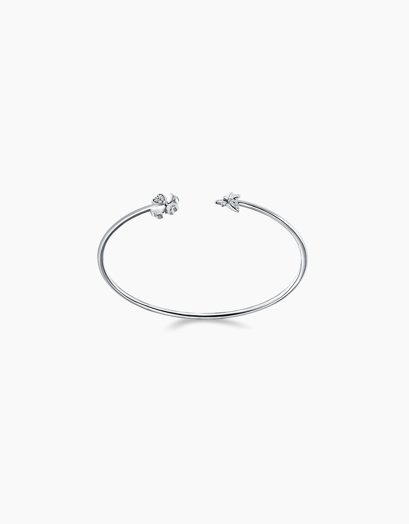 LVC Diamond Bangle designed in the shape of a four-leaf clover in white gold