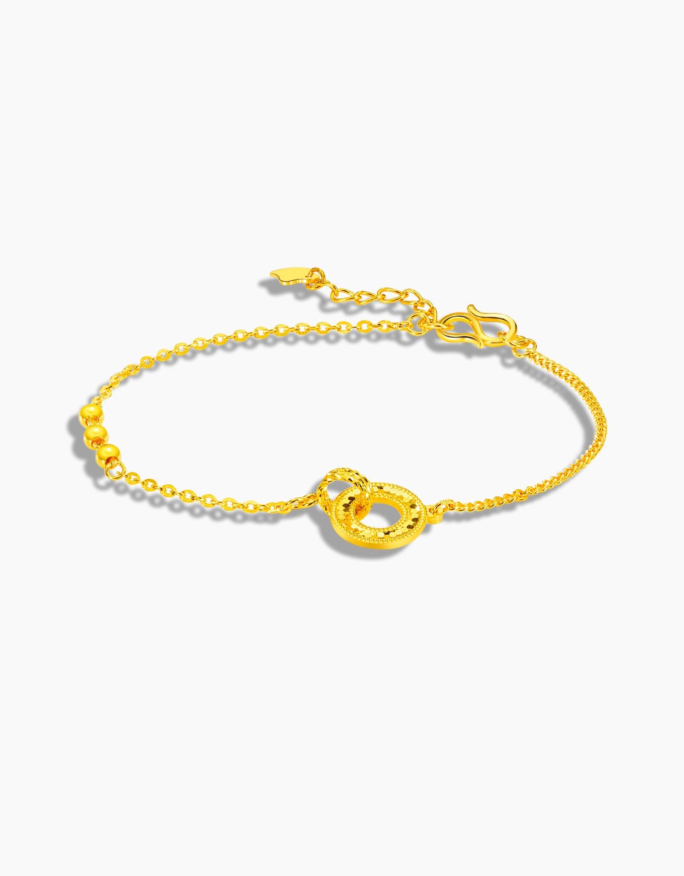 LVC 9IN Interlocking Rings 999 Gold Bracelet for women crafted with two linked golden rings for a modern yet chic look 