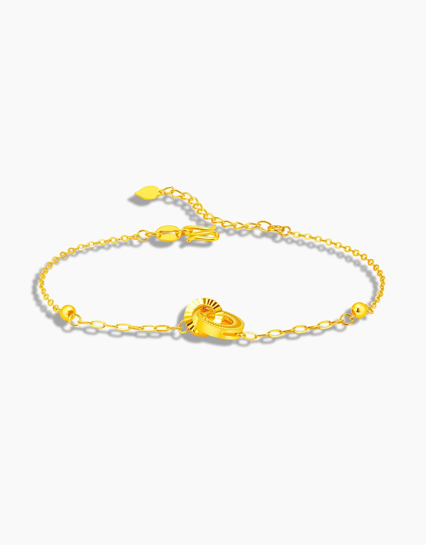 LVC 999 Gold Bracelet crafted with two linked golden rings for a modern yet chic look