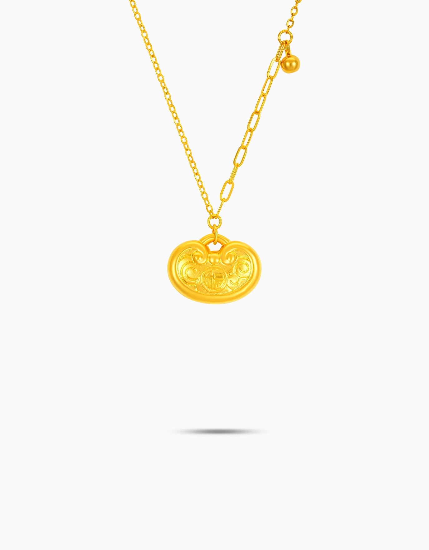 LVC necklace in 999 gold with a dainty golden locket