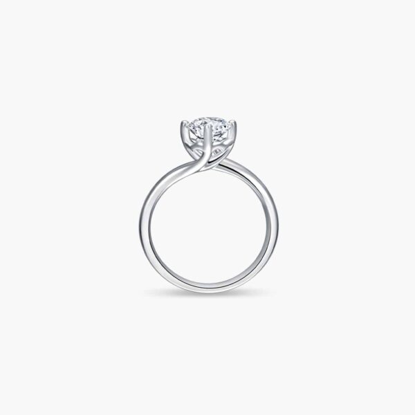 LVC ENTWINE LAB DIAMOND ENGAGEMENT RING an engagement ring with twisted cathedral setting in 18k white gold and lab grown diamond 订婚 戒指 钻石 戒指 cincin diamond