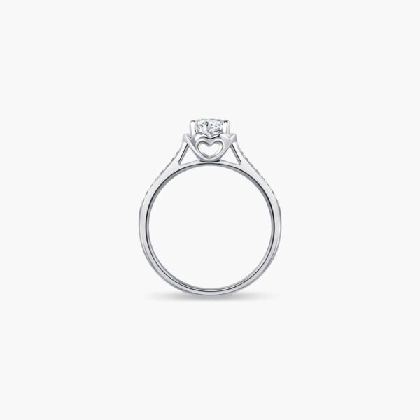 LVC LOVE JOURNEY LAB DIAMOND ENGAGEMENT RING an engagement ring with halo setting in 18 k white gold 钻石 戒指 订婚 戒指 cincin diamond