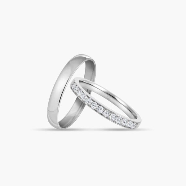 LVC ETERNO WEDDING BAND IN WHITE GOLD WITH BRILLIANT DIAMONDS a set of white gold engagement wedding ring or wedding bands in white gold with diamonds 钻石 戒指 cincin diamond