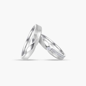 LVC Desirio Passion Wedding Ring for couples in White Gold with a Center Diamond Inlay