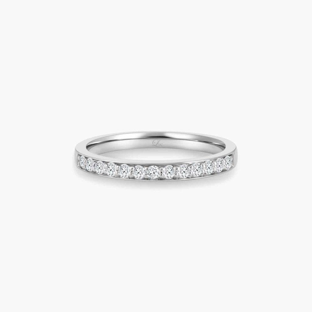 LVC ETERNO WEDDING BAND IN WHITE GOLD WITH BRILLIANT DIAMONDS a wedding band for women in white gold with 13 diamonds 钻石 戒指 cincin diamond