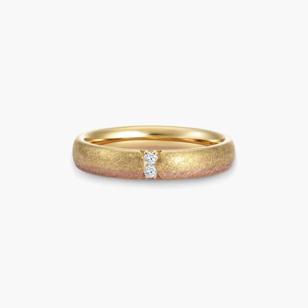 LVC SOLEIL APOLLO WEDDING BAND IN MATTE FINISH WITH DUAL TONES a wedding band for women in yellow gold with two diamonds 金 戒指 钻石 戒指 cincin diamond