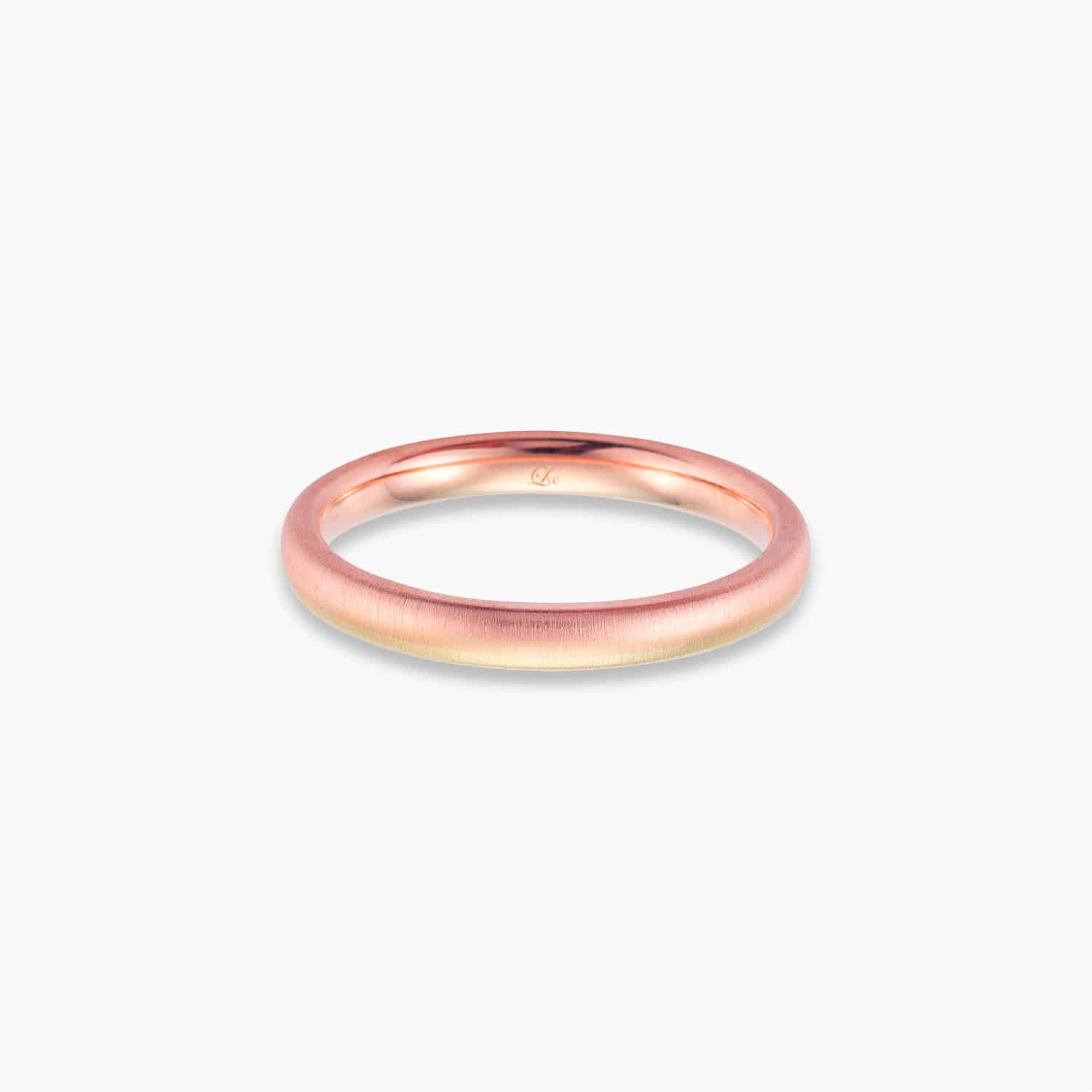 LVC SOLEIL WEDDING BAND IN YELLOW AND ROSE GOLD a wedding band for men in yellow and rose gold 金 戒指