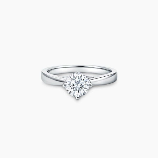 LVC CLASSIC TWIST DIAMOND ENGAGEMENT RING a white gold engagement ring in 18k white gold with mined diamond 钻石 戒指 订婚 戒指 cincin diamond