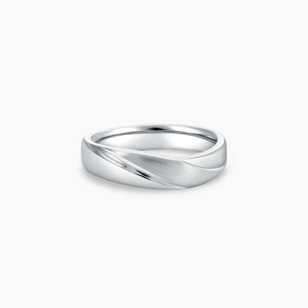LVC PURETE CLASSIC WEDDING BAND WITH LAYERED MATTE FINISH a wedding band for men in platinum with matte finish