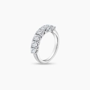 LVC PETIT PRECIEUX TIMELESS DIAMOND WEDDING BAND a white gold engagement ring diamond wedding ring in 18k white gold with 7 diamonds of 1.00 carat weight cincin diamond 钻石 戒指