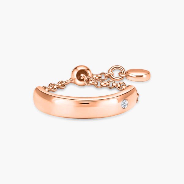 LVC MOI CHIC CIRCLE RING IN ROSE GOLD an adjustable 925 silver plated ring in rose gold with 1 cubic zirconia stone