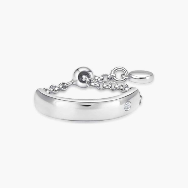 LVC Moi Chic Circle Ring made of 925 Sterling Silver Jewellery with engraving allowed