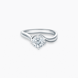 diamond engagement ring for people with classic style and personality